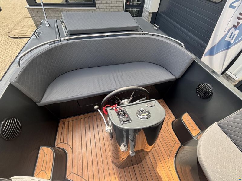 570 Tender