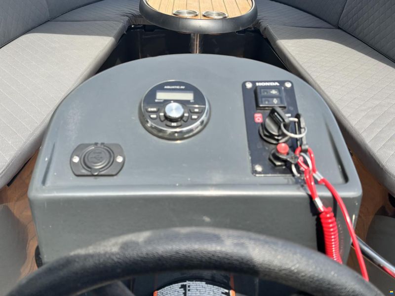 570 Tender