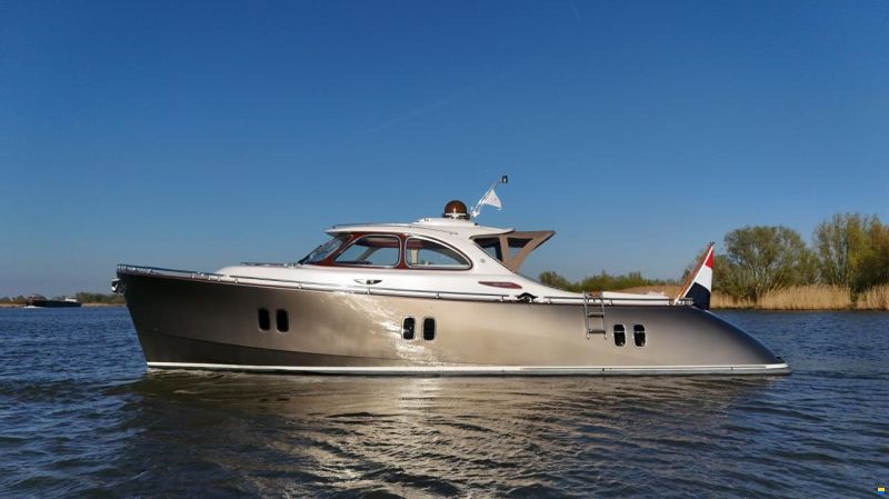 Zeelander Z44