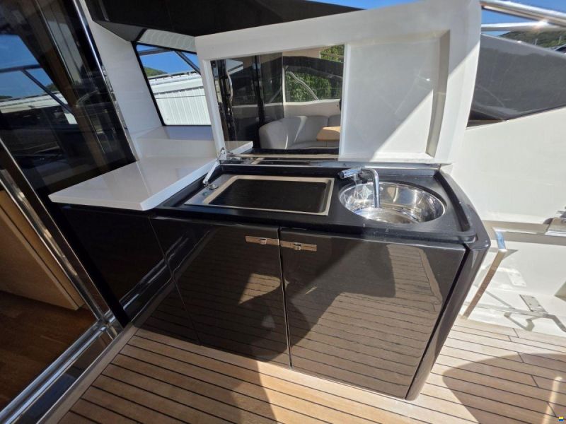 Princess V57