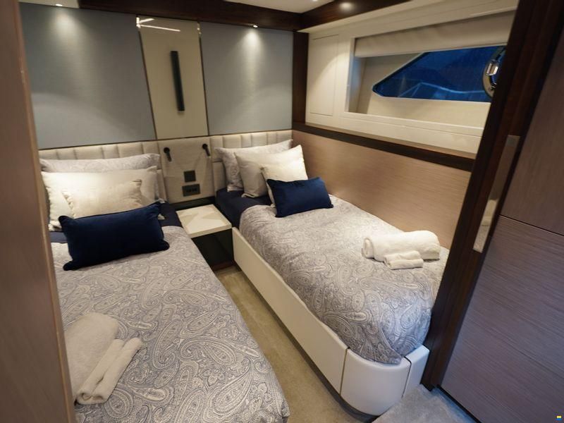 Sunseeker Manhattan 68