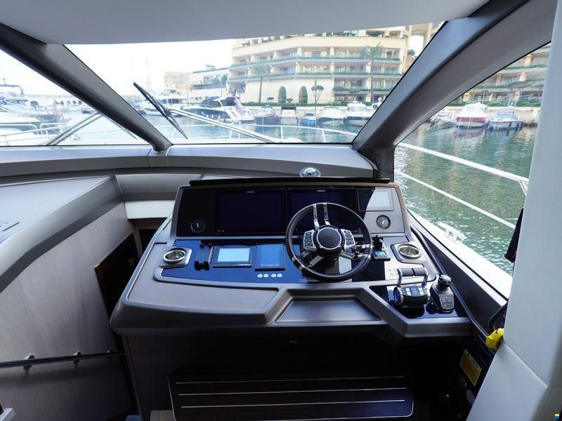 Sunseeker Manhattan 68