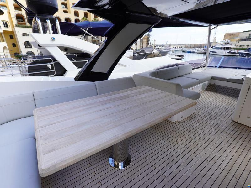 Sunseeker Manhattan 68