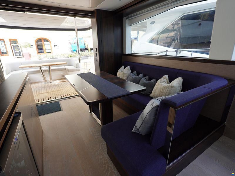 Sunseeker Manhattan 68