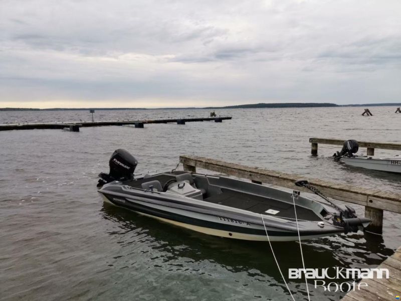 Stratos Boats 355 V