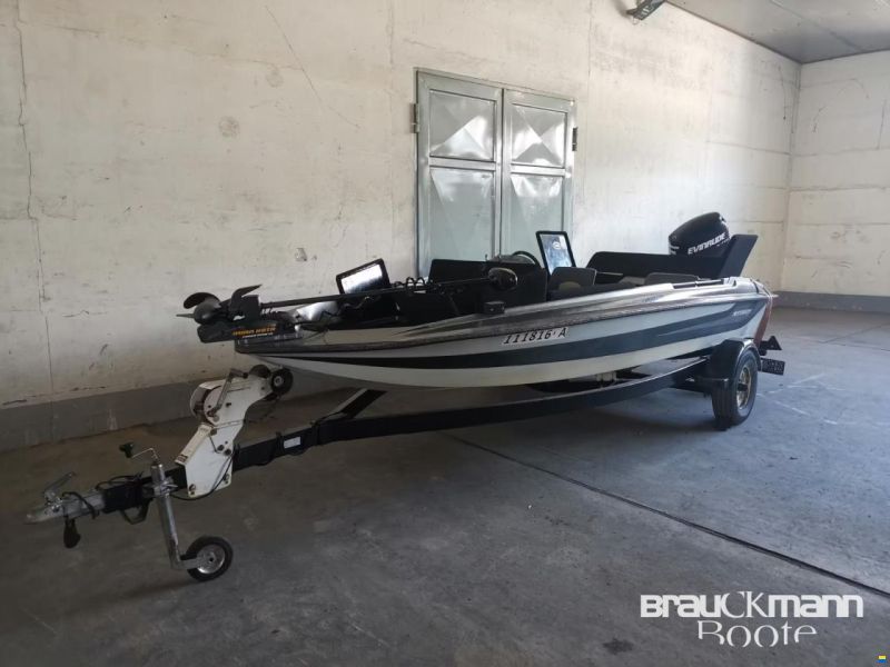 Stratos Boats 355 V