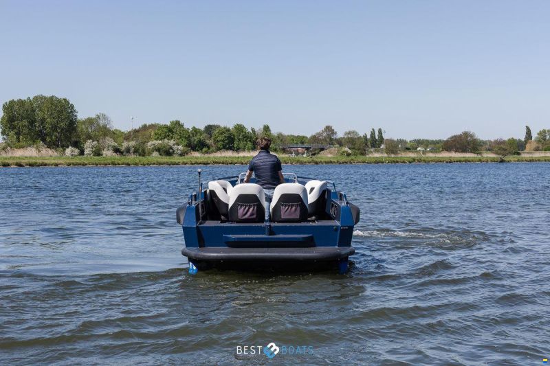 Stormer marine Tender R75