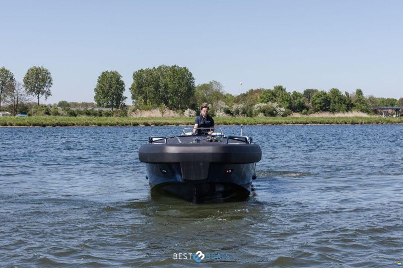 Stormer marine Tender R75