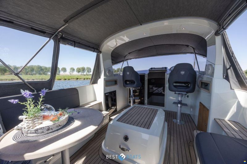 Antaris Seventy7 Cabin