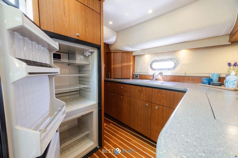 Tiara 4300 Sovran
