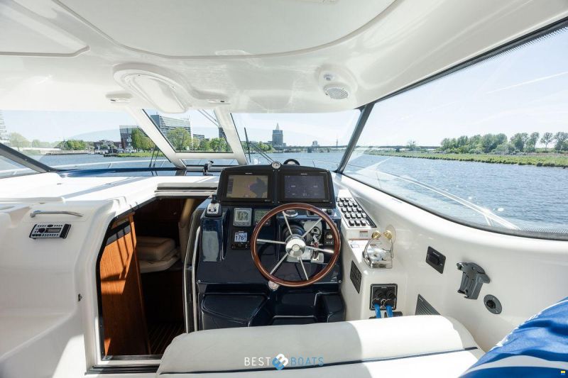 Tiara 4300 Sovran