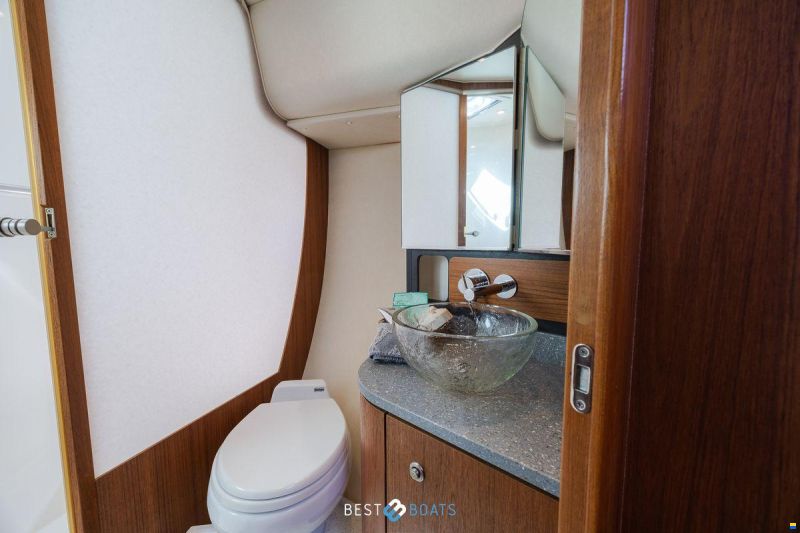 Tiara 4300 Sovran