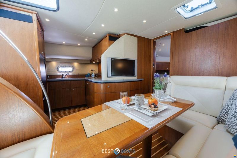 Tiara 4300 Sovran
