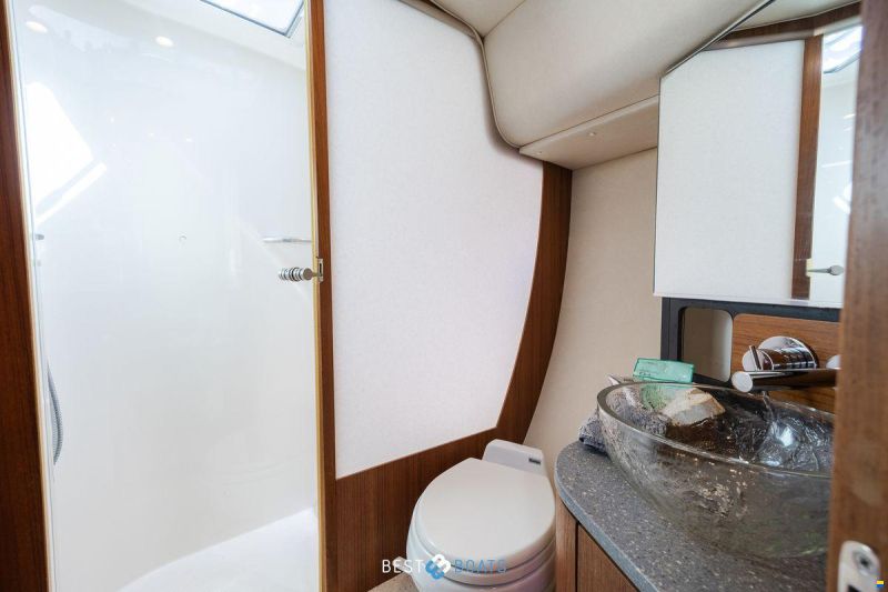 Tiara 4300 Sovran
