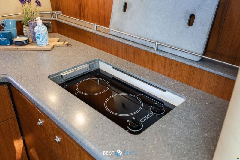Tiara 4300 Sovran