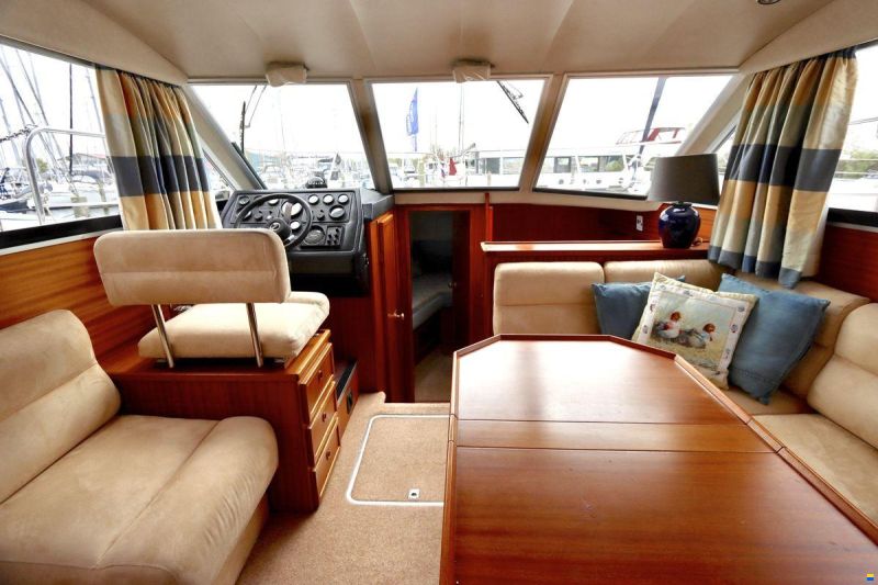 Broom 33