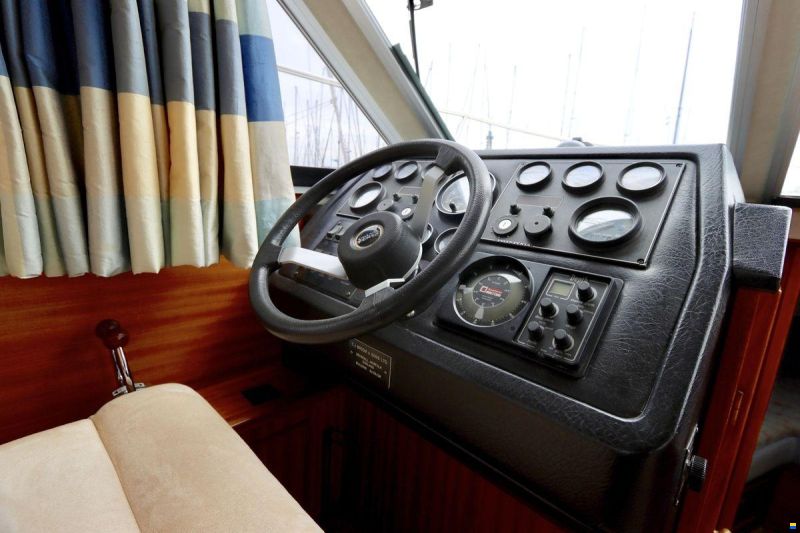 Broom 33