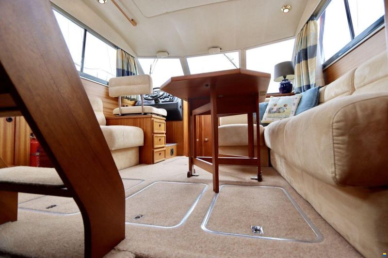 Broom 33