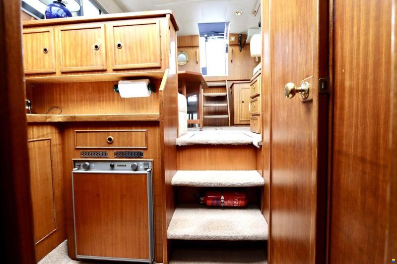 Broom 33