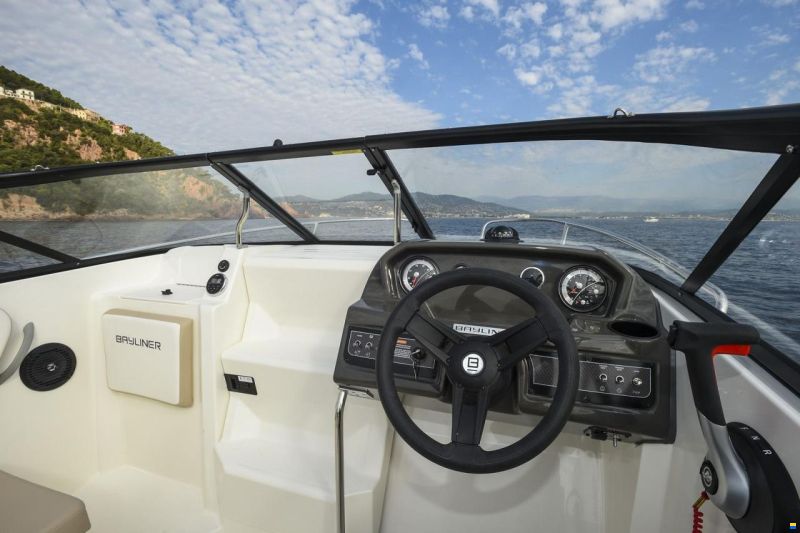 Bayliner VR5 Cuddy med F150 Mercury-EFI