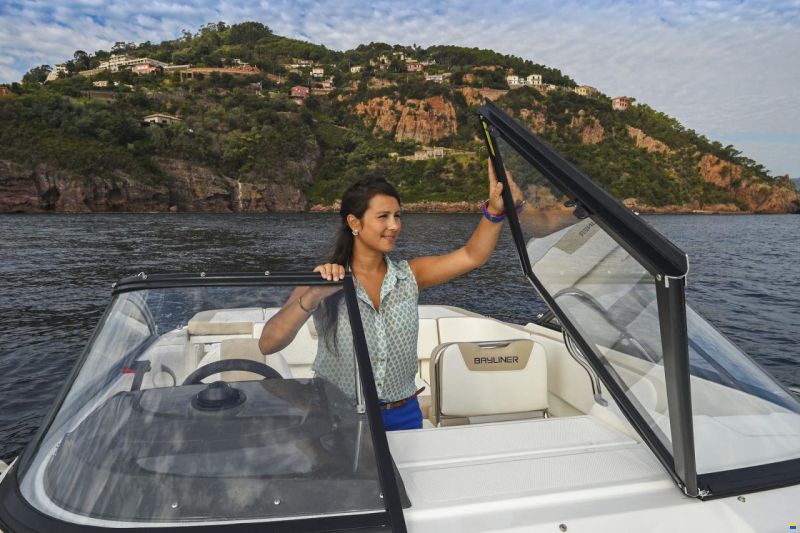 Bayliner VR5 Cuddy med F150 Mercury-EFI