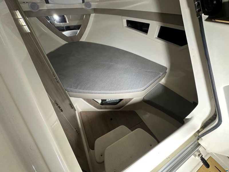 Quicksilver 805 Cruiser
