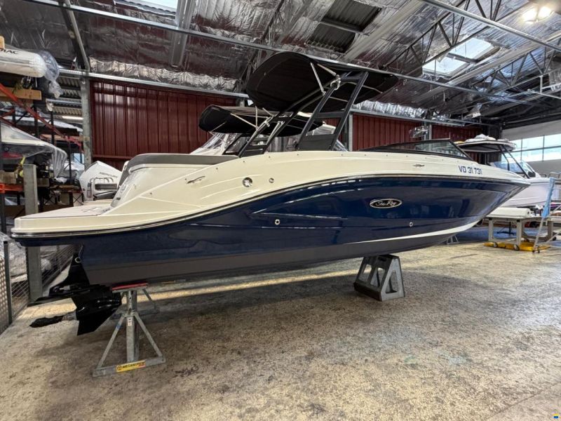 Sea Ray SPX 230