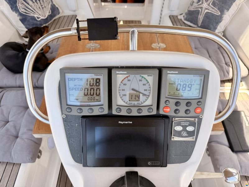 Bavaria 37