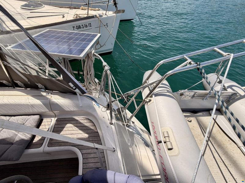 Bavaria 37