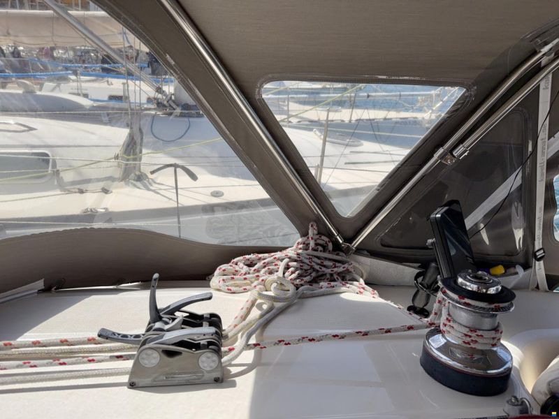 Bavaria 37