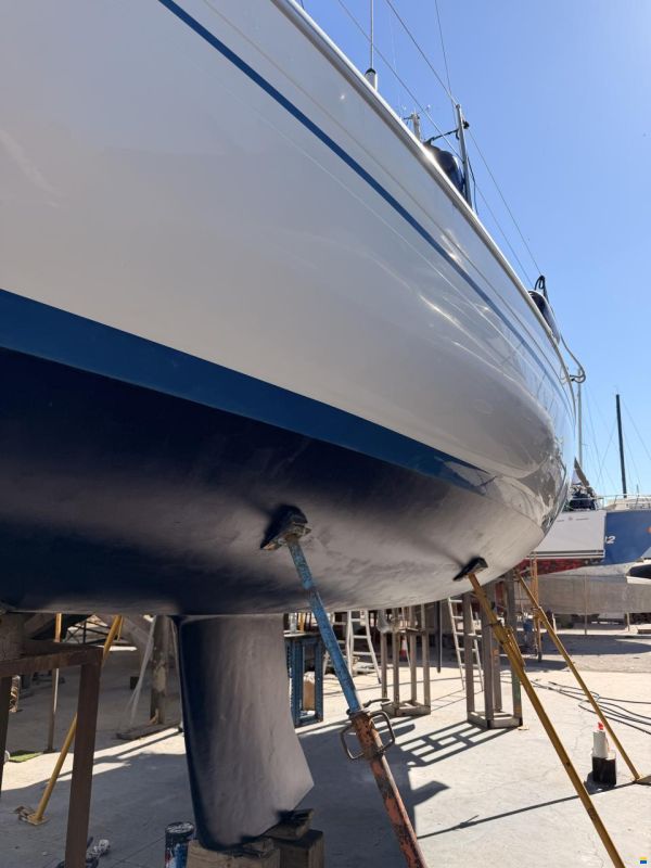 Bavaria 37