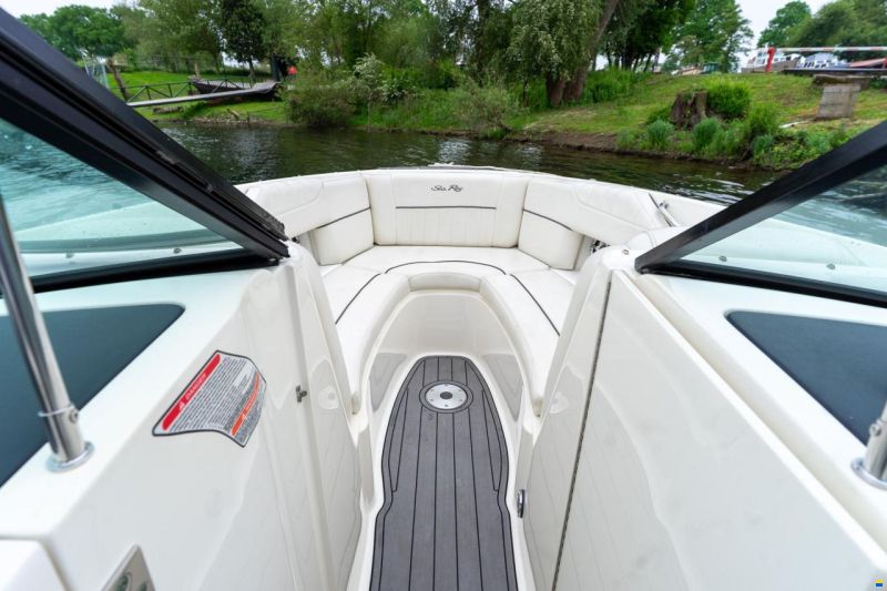 Sea Ray 270 slx