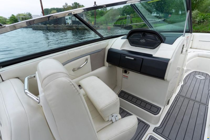 Sea Ray 270 slx