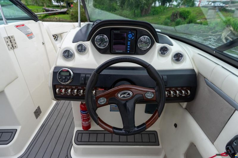 Sea Ray 270 slx