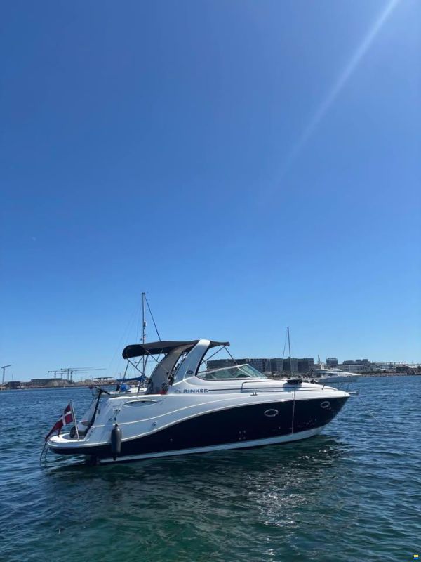 Rinker 280 Express Cruiser