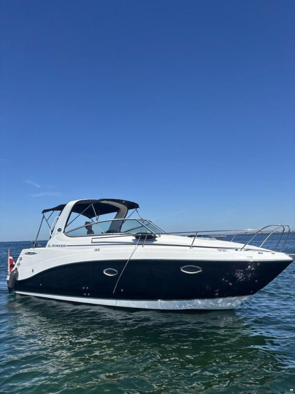 Rinker 280 Express Cruiser