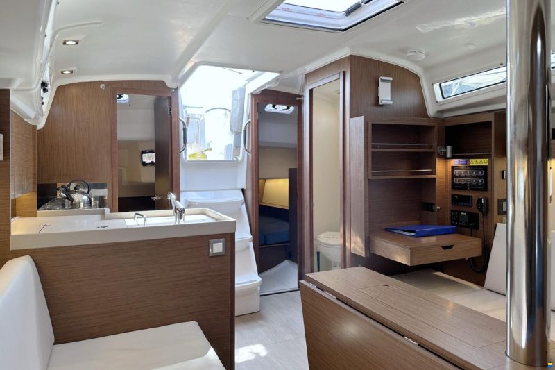 Beneteau Oceanis 34.1