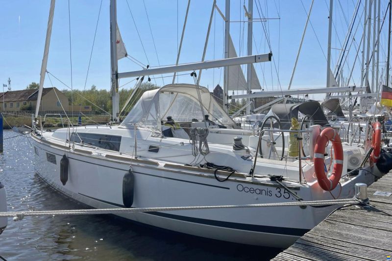 Beneteau Oceanis 35.1