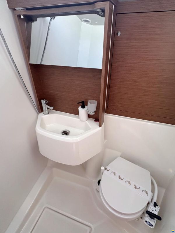 Beneteau Oceanis 51.1