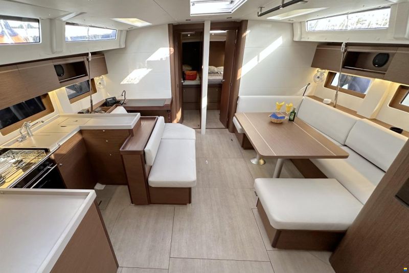 Beneteau Oceanis 51.1
