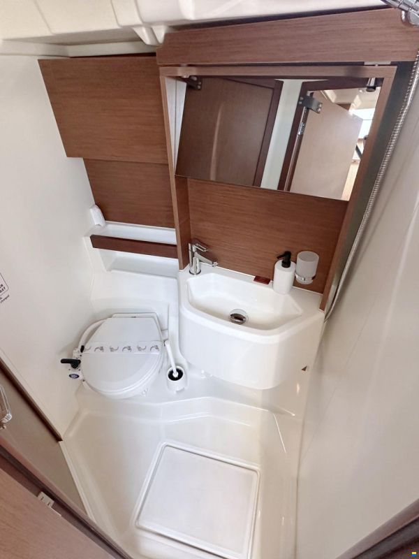 Beneteau Oceanis 51.1