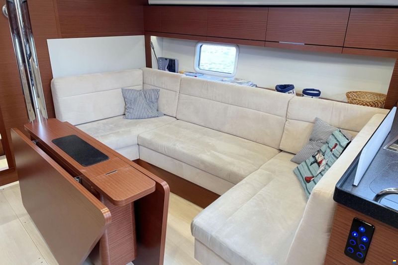 Hanse 418