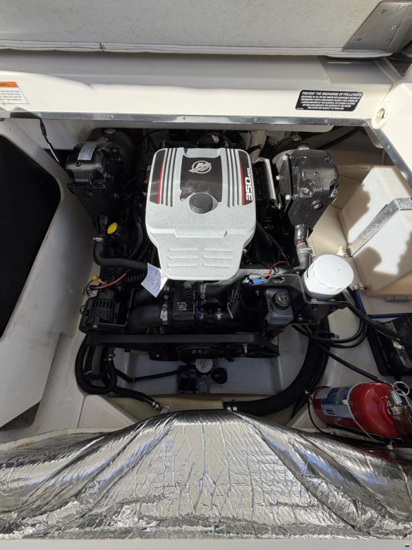 Sea Ray 240 SSE