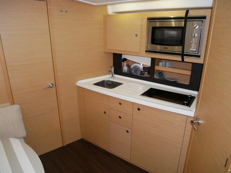 Beneteau Montecarlo 37
