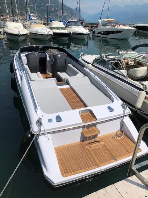 A. Mostes Mostes Pegaso 28 Speciale
