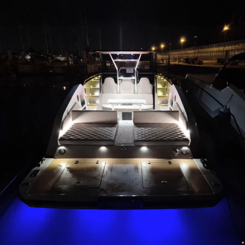 Aurea 30 Cabin