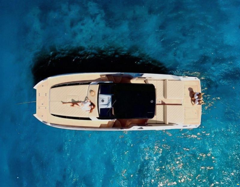 Aurea 30 Cabin