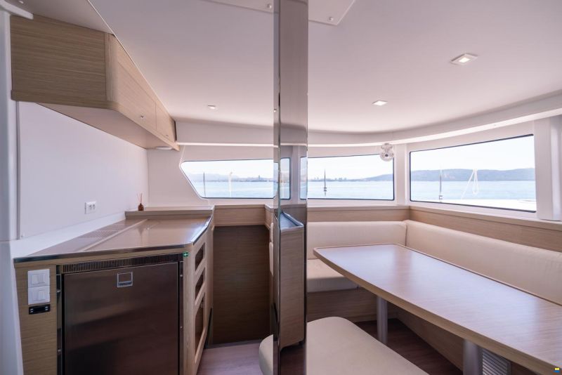 Lagoon 42 Owner Version FULL OPTION