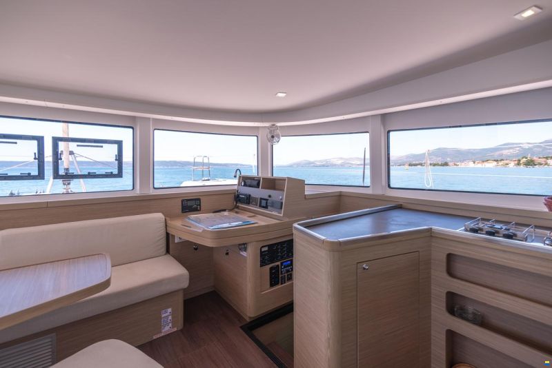 Lagoon 42 Owner Version FULL OPTION