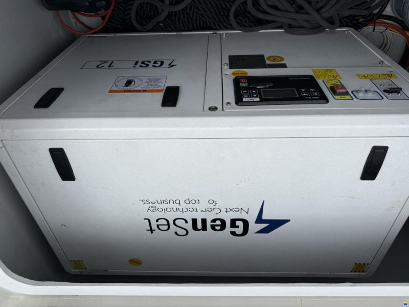 Lagoon 42 Owner Version FULL OPTION